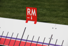 Značka soutěžního záznamu pro hliníkový ukazatel vzdálenosti RM17-S283