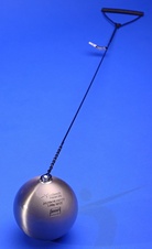 Kladivo soutěžní ocelové – hmotnost 7,26 kg, barva stříbrná, certifikace IAAF I-10-0468 ZH-7,26-S