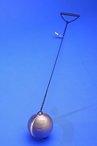 Kladivo soutěžní mosazné  Premium Line - hmotnost 4kg, barva stříbrná, certifikace IAAF I-10-0465 PH-4-S