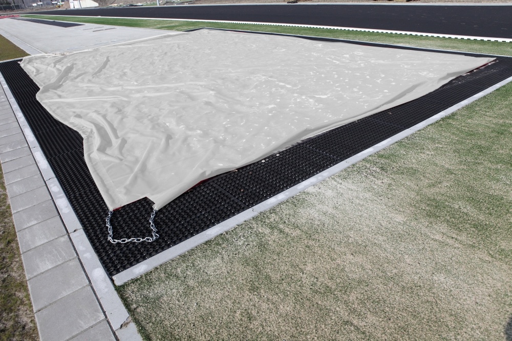 Ochranná síť bílá pro skok do dálky a trojskok - cena za 1m2 MP-007